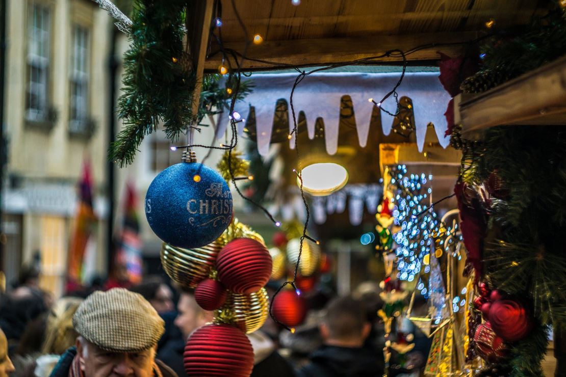 Omicron Variant increases strains on London hospitals Omicron Variant increases strains on London hospitals